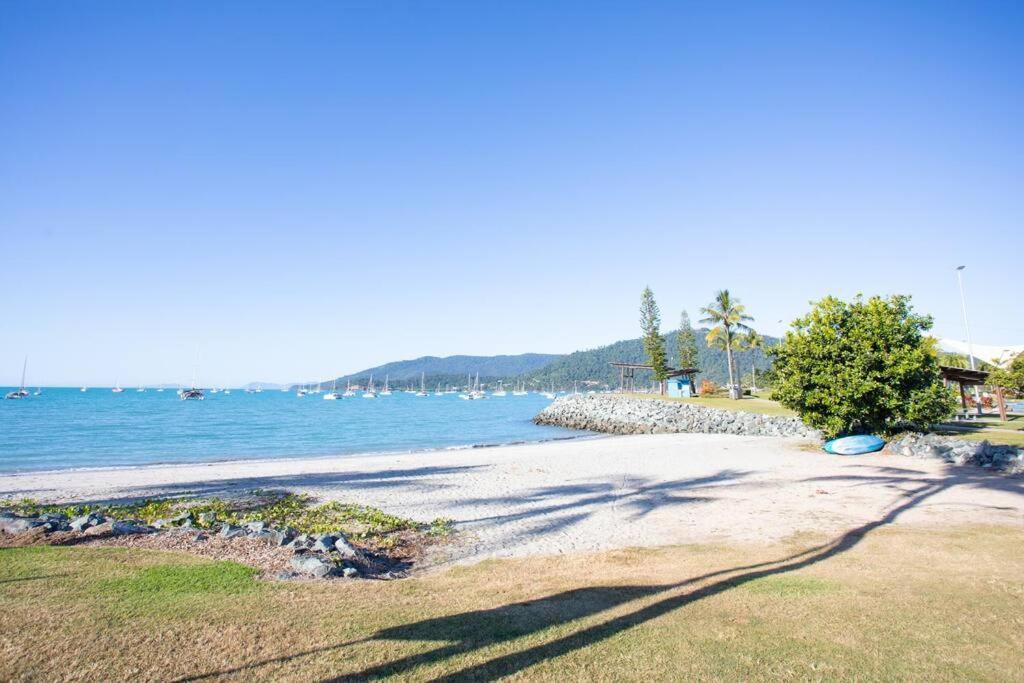 Airlie Sun & Sand Motel Accommodation #4 Airlie Beach Eksteriør bilde